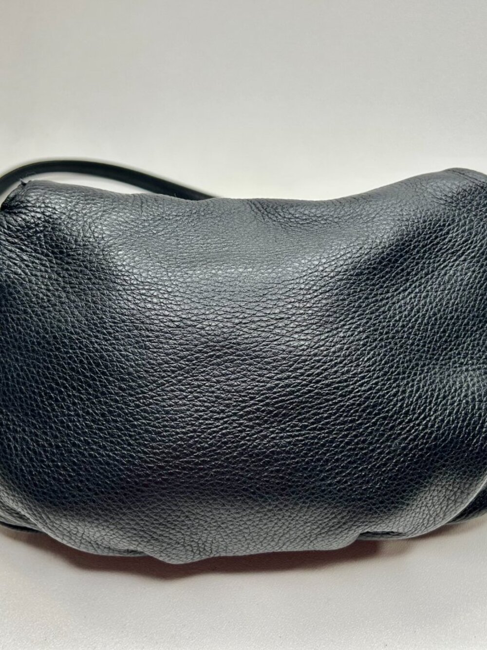 Marc by MARC JACOBS Classic Small Version Q Natasha Crossbody Black Leather Bag - Picture 2 of 12